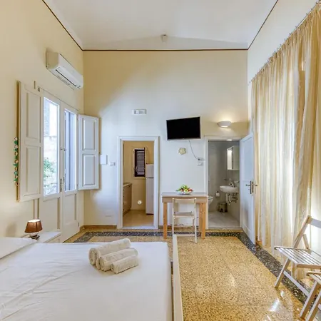 La Corte Dei Mille 3*